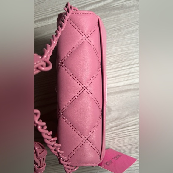 ๐ป Gummy Bear Quilted Betsey Johnson Crossbody Bag NWT - Picture 6 of 14